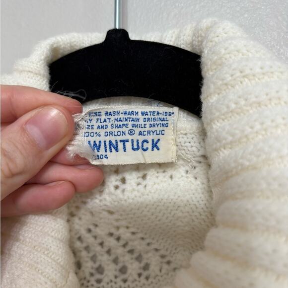 Vintage Wintuck Collared Knit Cape with Fringe in White - OS - Picture 6 of 6